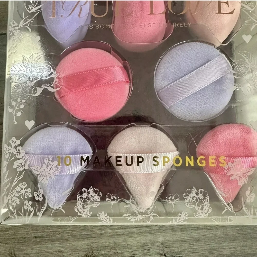 Bridgerton Heart-Shaped Makeup Sponges